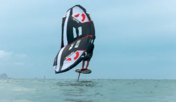 Choosing the Right Wing Size: A Guide to Wind and Weight